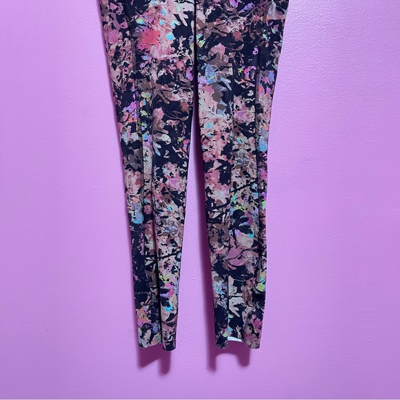 Lululemon Base Pace High-Rise Crop 23" Leggings Size 0 Stencil Blossom Red Multi - Picture 5 of 13
